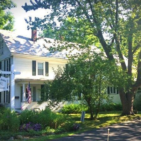 Carriage Barn Inn Keene Exteriör bild